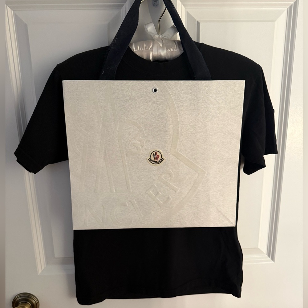 Moncler Black Embossed Logo Tee + GiftBag / Registered Authentic/Women’s Small